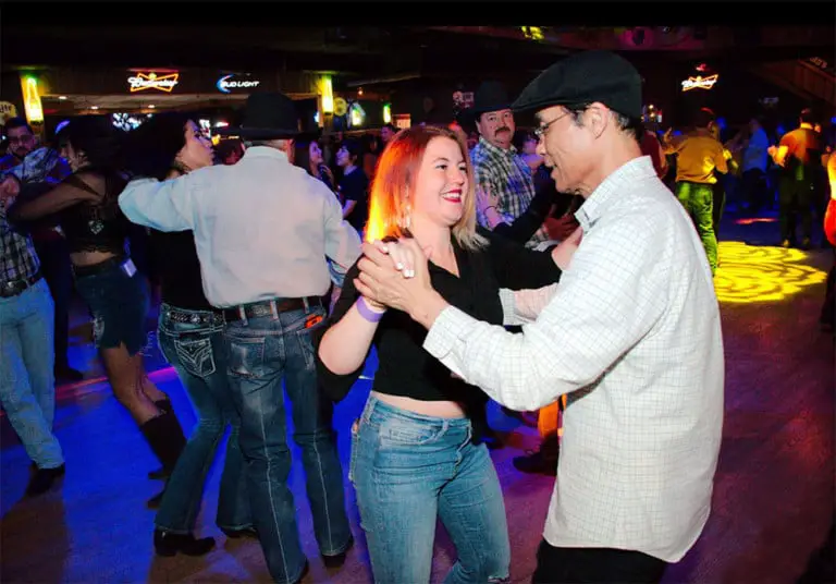 learning-the-basic-country-two-step-dance-country-dancing-tonight